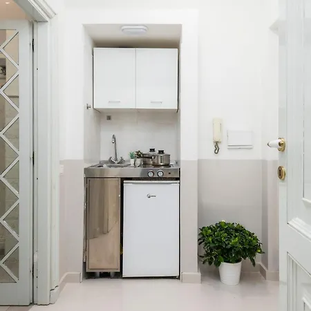 Trevi Fountain - Zeno 03 *